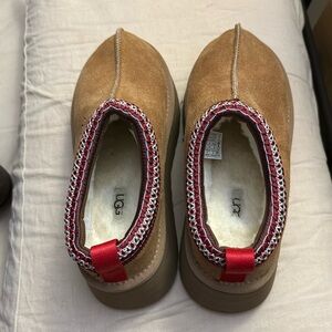 Ugg style platform slide mules